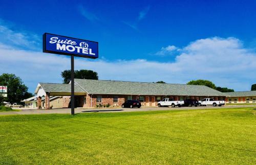 Suite 16 Motel