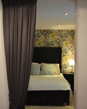 Suite 17