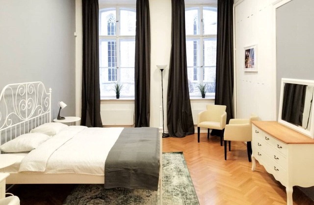 Suite at the Central Square Overlooking Cathedral