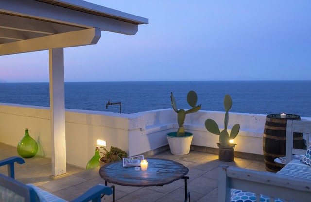 Suite Casa De Vita - (amazing view on the coast)