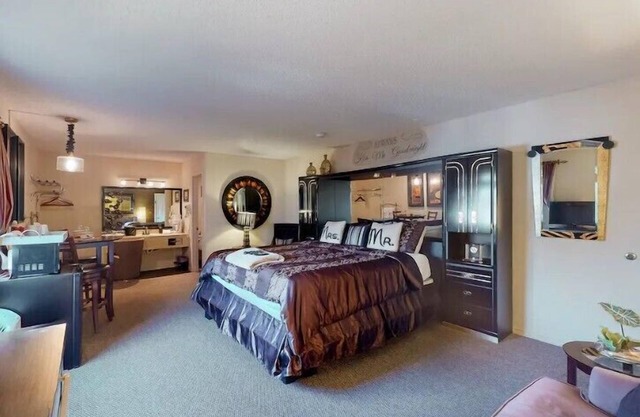 Suite Dreams 101 at Tradewinds