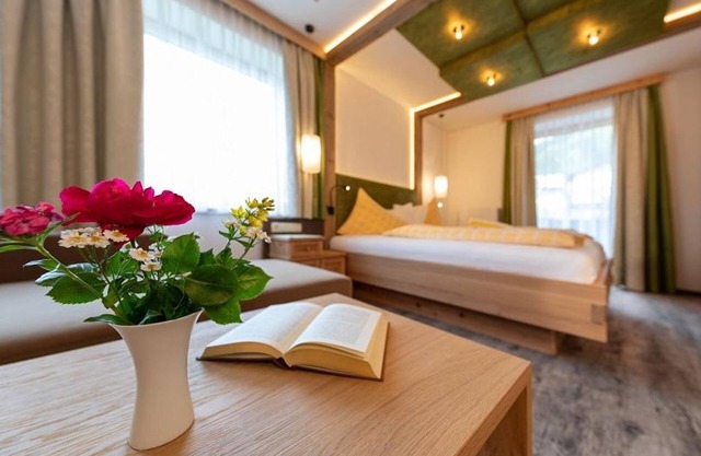 Suite Hohe Rams, shower, WC - Sporthof Austria