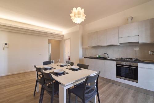 Suite n5 - Attico centrale con vista e parcheggio