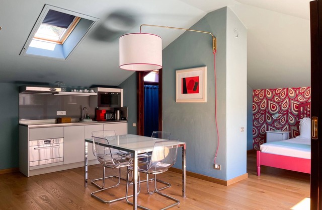 Suite "Persico" at 2 steps from the lake with private terrace, lounge bar and swimming pool