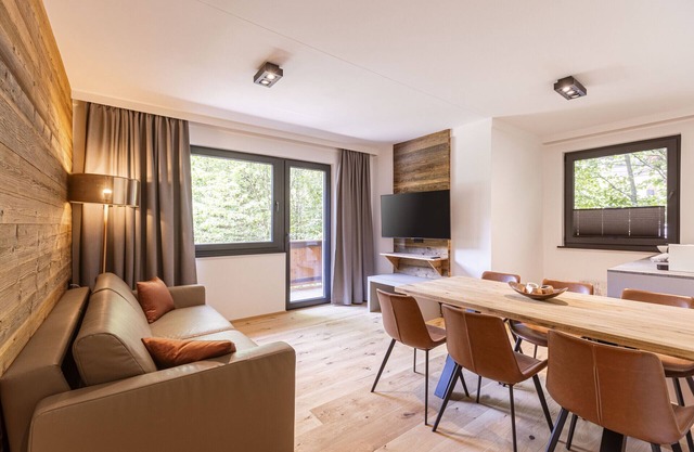Suite with 2 bedrooms & wellness area