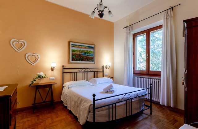 Suite with panoramic balcony, pool view and beautiful sunsets