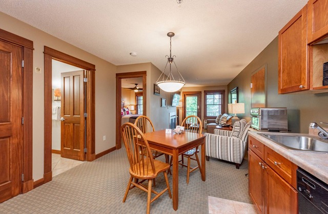 Suites at Silver Tree B204: 1 Bedroom Lake View Suite at Lakefront Hotel