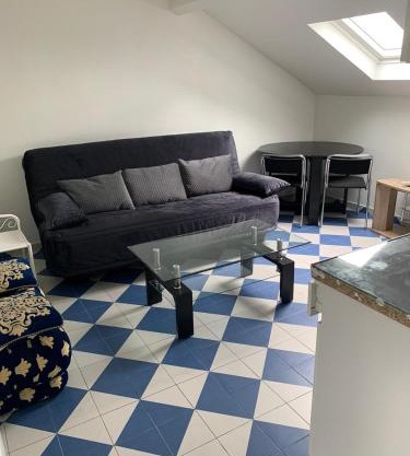 SUITS & LUXURY Appart Paris Montreuil