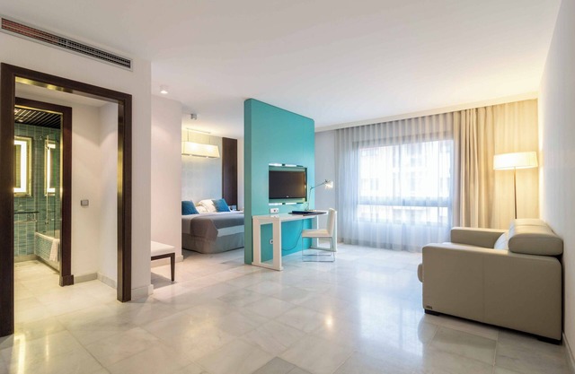 Suittes Hotel