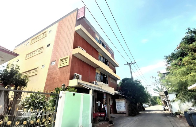 Sukhum Sukhumvit-Onnut Guest House