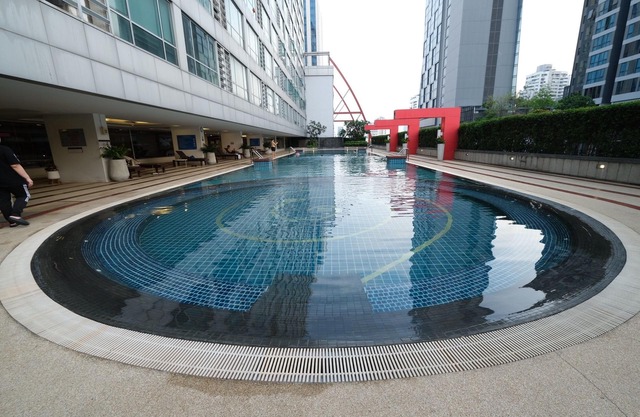 Sukhumvit 13/5mins walk to BTS Nana/City Center TSS