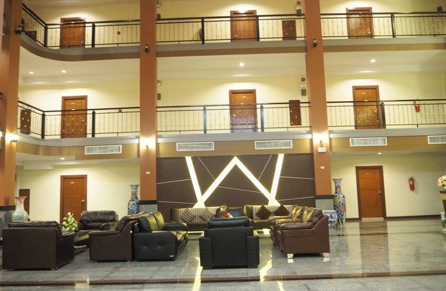 Suksomboon Hotel