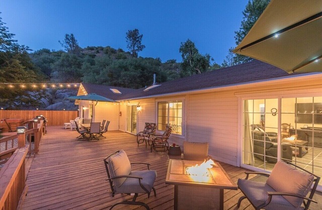 Sullivan House & SPA Near Yosemite, 8 Min to Town