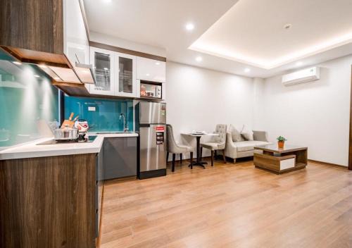 Sumitomo 18 Apartment - Lane 551 Kim Ma street