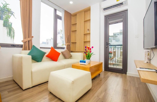 Sumitomo 5 Apartment at 81 Linh Lang Street
