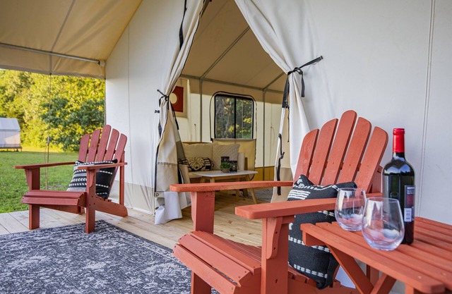 Summer Escape: Hike & Stargaze near Roaring River