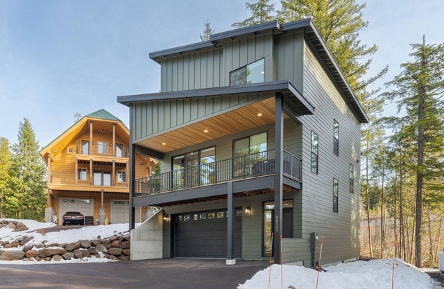Summer perfect basecamp, close to lakes,hiking, skiing