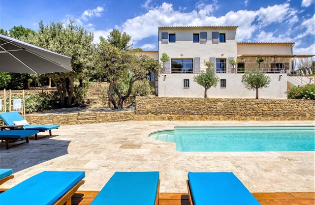 Summer Rental Standing House Villa in Provence Var