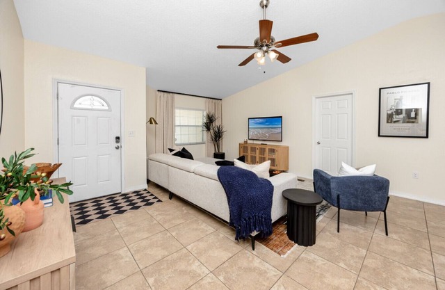 Summer Safari - GORGEOUS Home Near Busch Gardens & USF