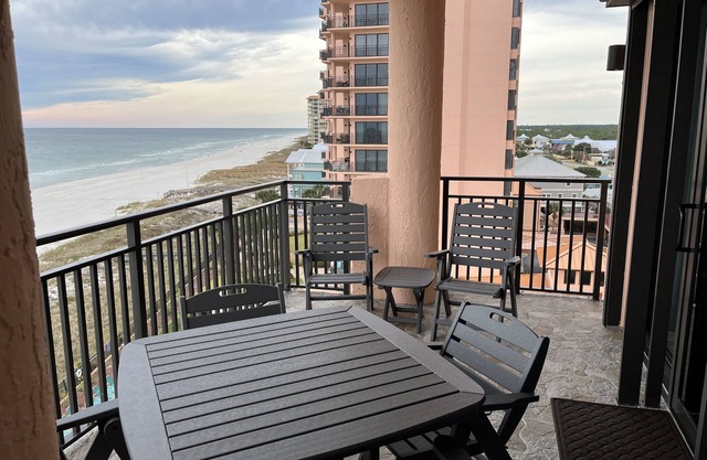 SUMMER SALE Beautiful Beachfront Condo with Fantastic Amenities, Owner Operated