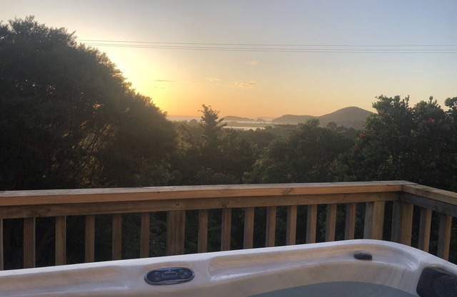 Summer Salt, Family friendly in Ngunguru, Tutukaka. Spa, games room and toys
