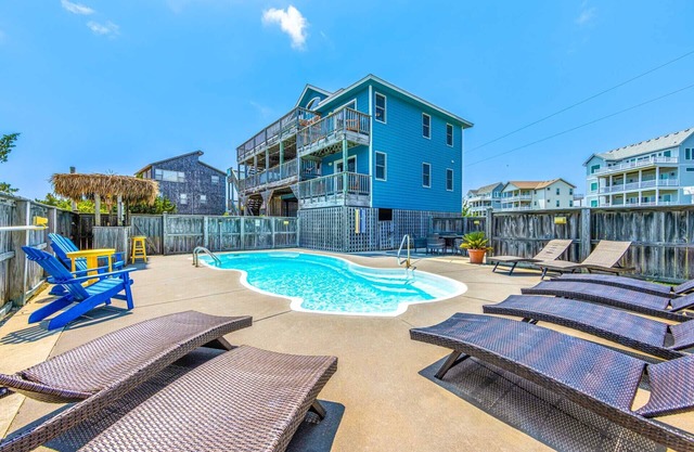 SUMMER SAVINGS - Semi-Oceanfront Dog Friendly Home w/Pool, Hot Tub, Cargo Lift