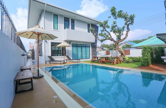 Summer Sense Sattahip Pool Villa