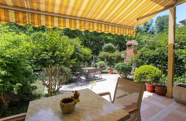 Summer Villa Close to the Coast with Private Gym and Parking