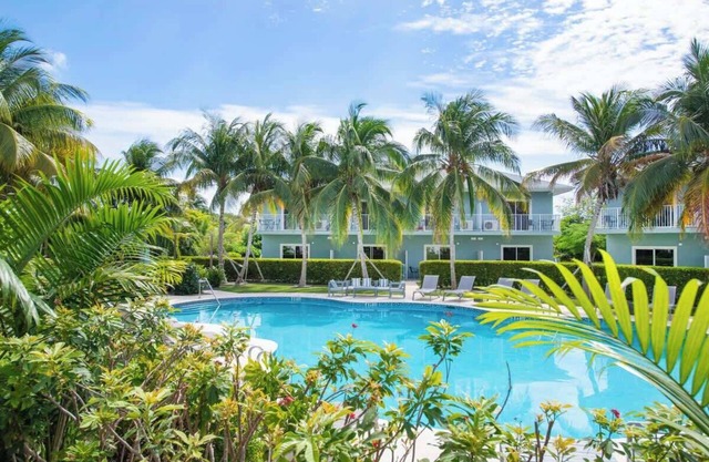 Summertime Suites #54 - One Bedroom & Pool