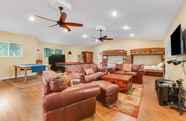Summit Lake Guesthouse
