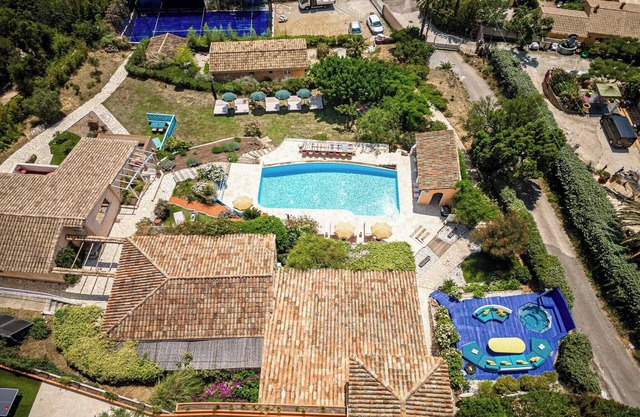 Sumptuous Provençal Villa - Grimaud Hills - 12BR/24p
