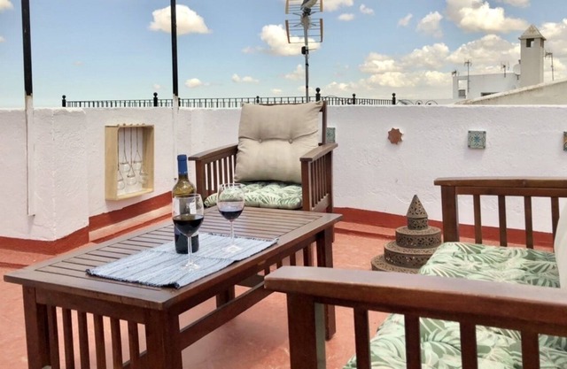 SUN Apartment. Bright and pleasant, with a private roof terrace.