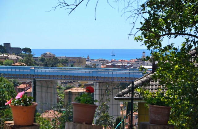 Sun Apartment in Villa Daria 2 km from the sea of the Gulf of Tigullio