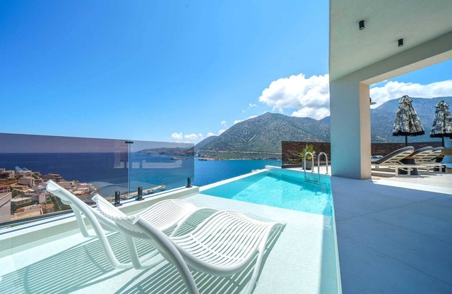 Sun Bliss Villa, wrapped in blue, Villa