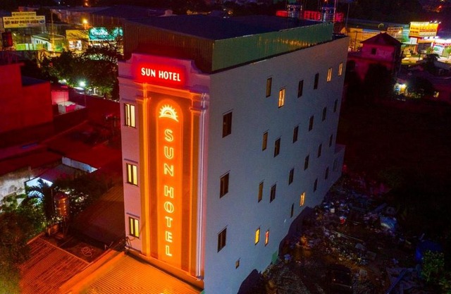 SUN HOTEL