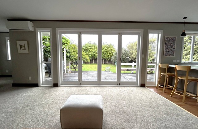 Sun Kissed North Facing Living 3 Bed with Excellent Indoor - Outdoor Flow