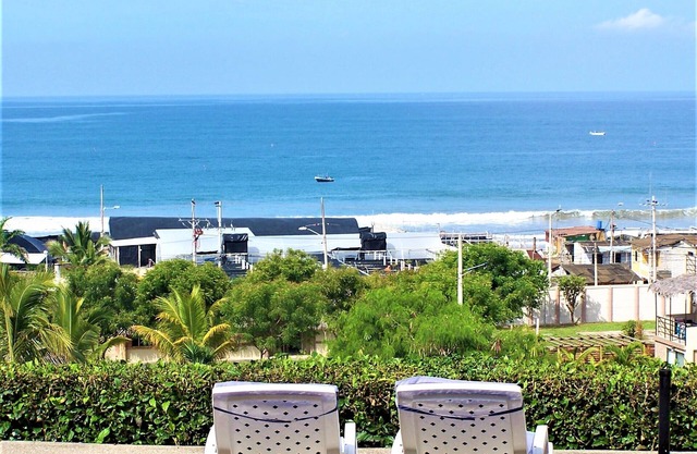 Sun, Ocean, Cool Breeze, New Modern 3 Bedroom Villa