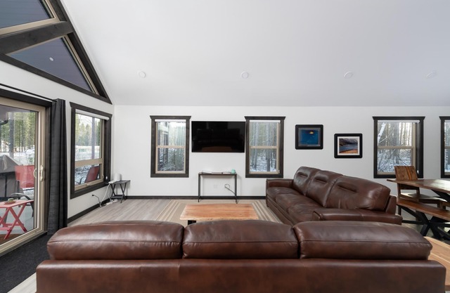 Sundance Cabin Rental - Pet Friendly!