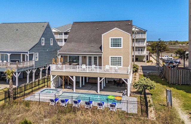 Sundancer: Oceanfront w/Poolside Bliss & Amazing Views, Pet Friendly