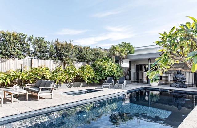 Sundara Beach House Gerringong - Ocean views, heated pool/spa, cubby, billiards