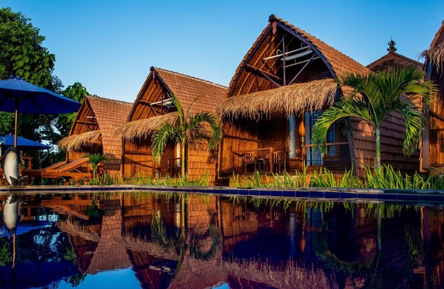 Sundi Ocean Bungalow 1 (Deluxe Hut Ocean View )