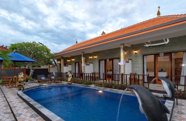 Sundi Ocean Bungalow with Deluxe Room Pool Access