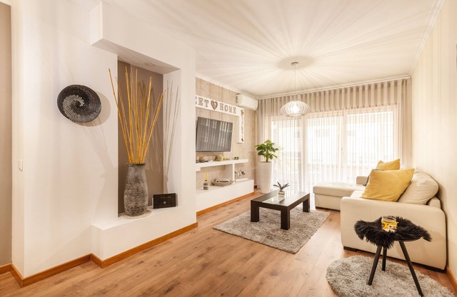 Sunflower Apartment, comfort and excellent decoration and great location