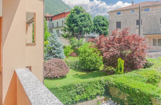 Sunflowers Home - by Varenna Holidays