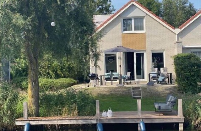 Sunhouse Makkum Beach
