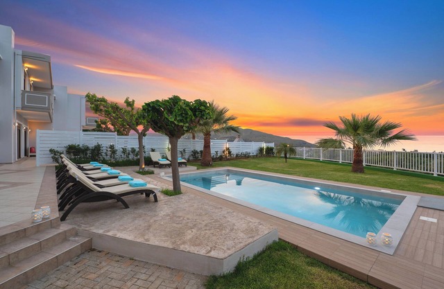 Sunlight Villa Heated Pool Sea View