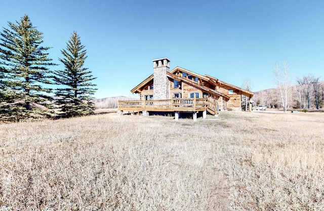Sunlit Lodge on the Elk River with Water Access & Firepit - Great for Fishing