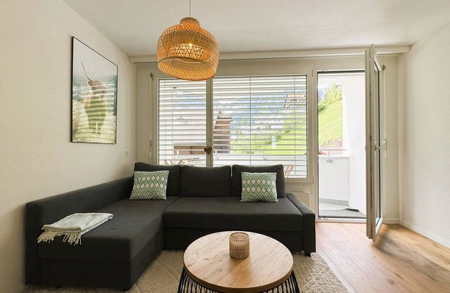 Sunnmatt West Wohnung 933 by Interhome
