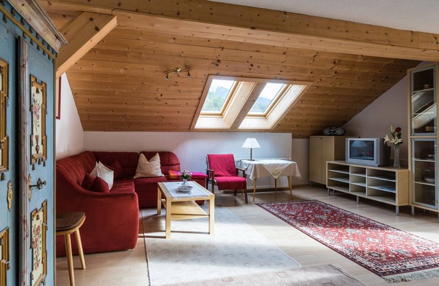 Sunny and cozy holiday apartment, Landhaus Riedl