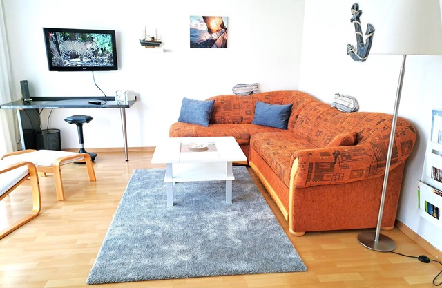 Sunny apartment with balcony in the center - Apartment